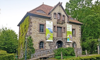 Ansicht des Liz Naturerlebnishauses am Möhnesee, restaurierte alte Günner Mühle